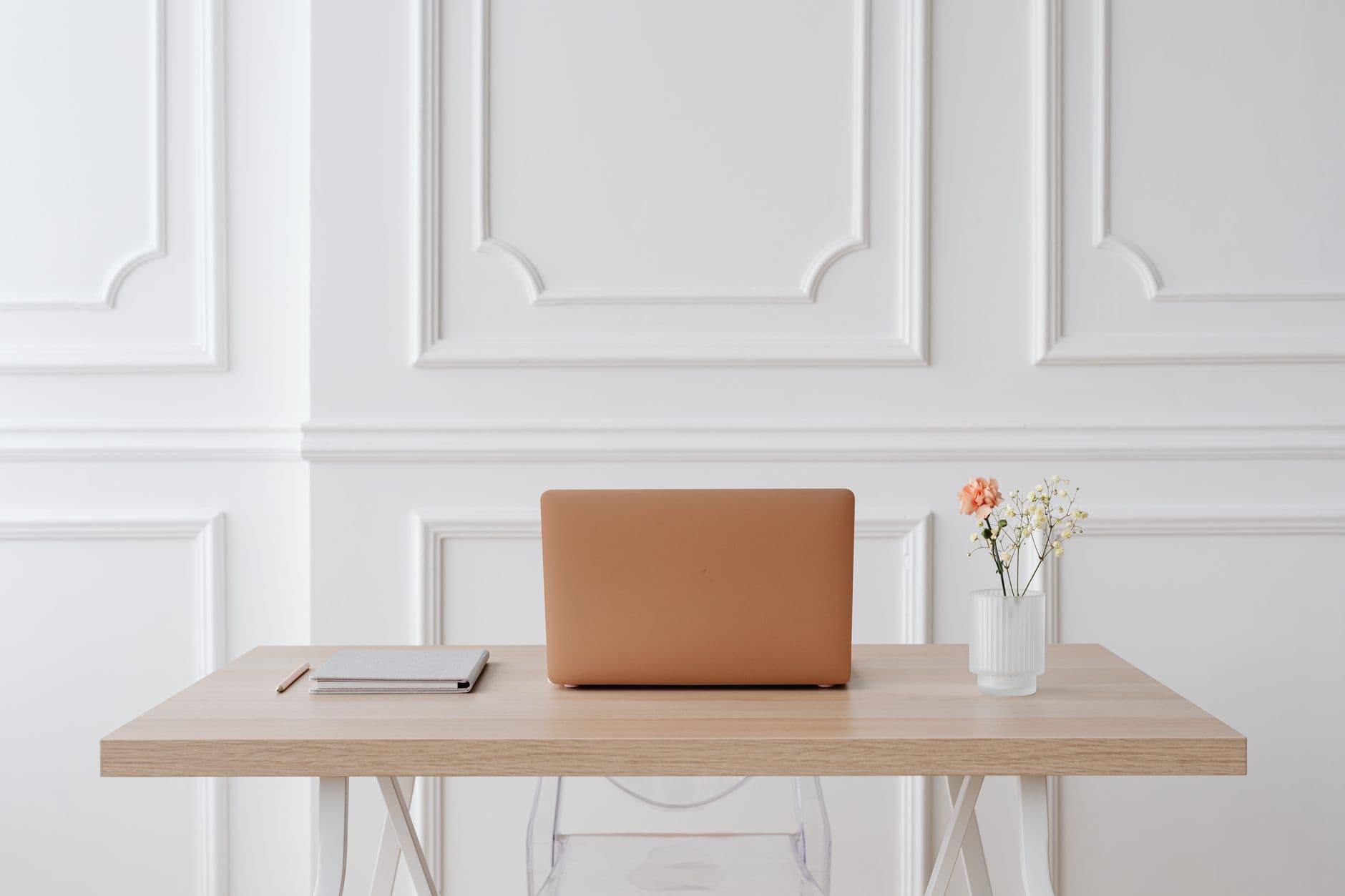 Free Wedding Planning App vs Paid: What You Actually Need