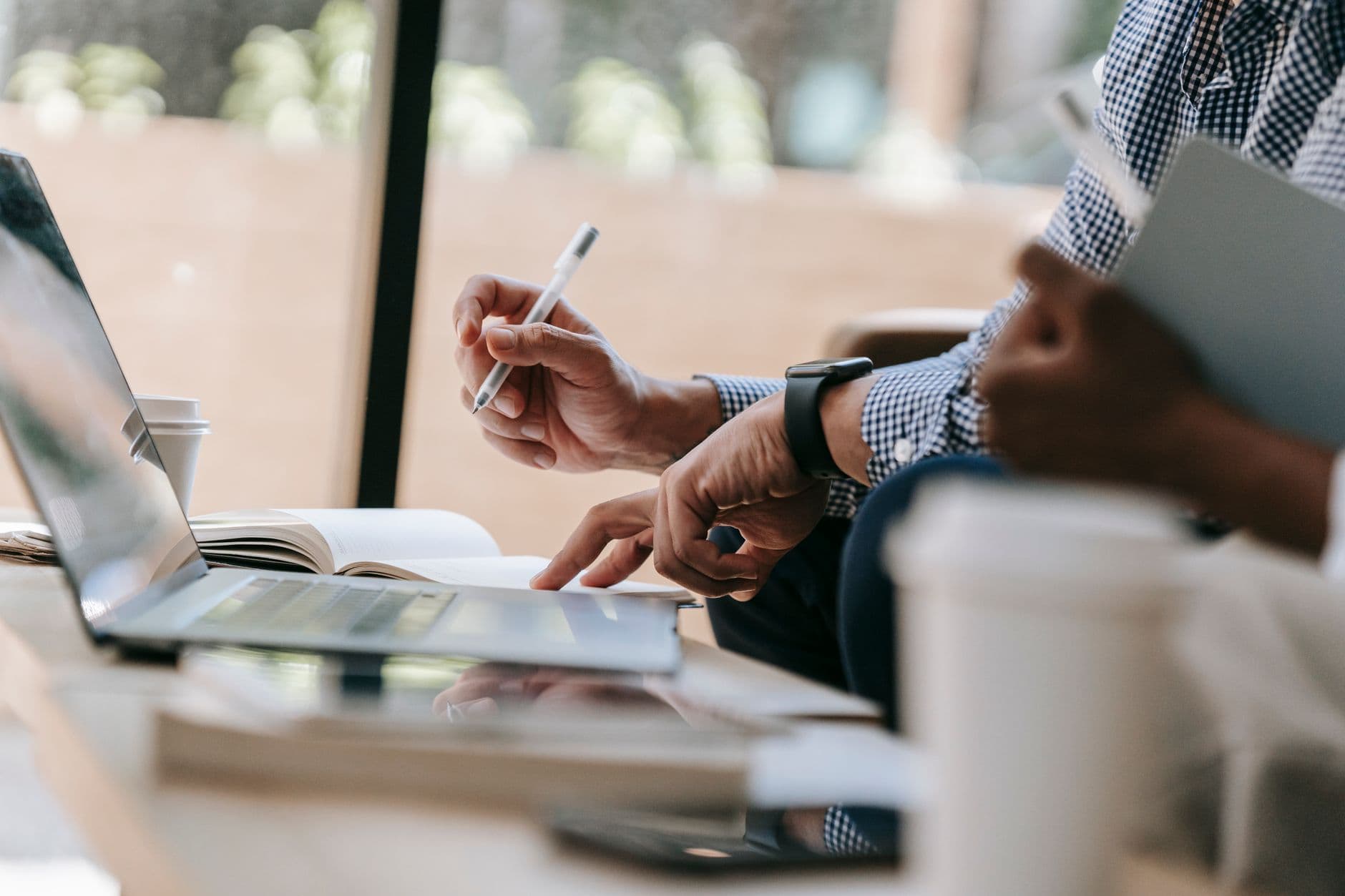 Greenvelope Alternative: Why Couples Are Switching to Memorra in 2026