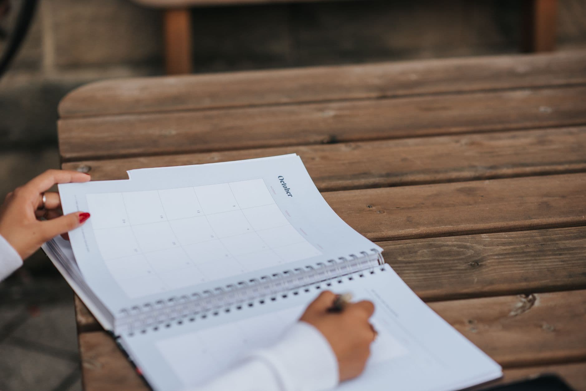 How to organize your wedding vendors