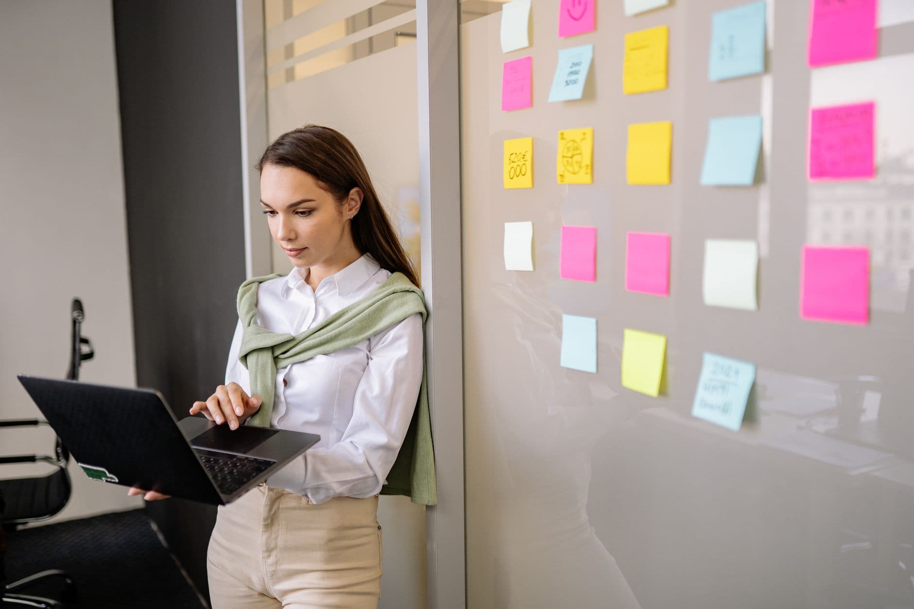 Memorra vs Paperless Post: An Honest Comparison for 2026